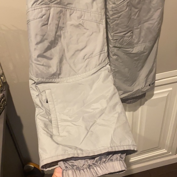 Black dot water resistant snowboarding skiing snow pants - Picture 4 of 6